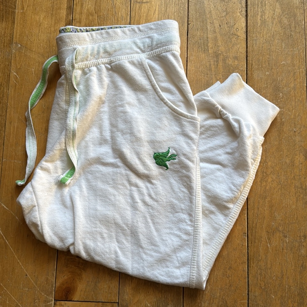y2k Free Spirit White and Green Capris Sweats with Elastic Waistband Large